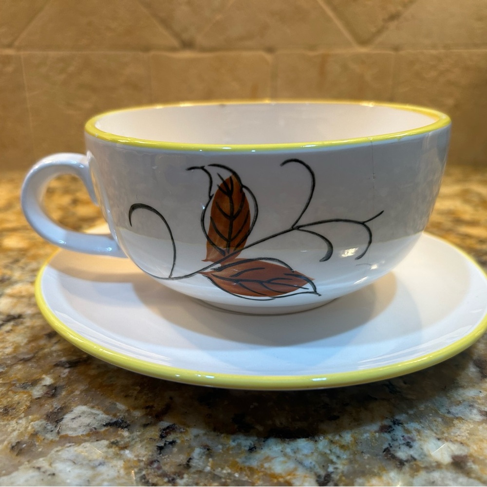 Floral Teacup and Saucer Set - Picture 3 of 4